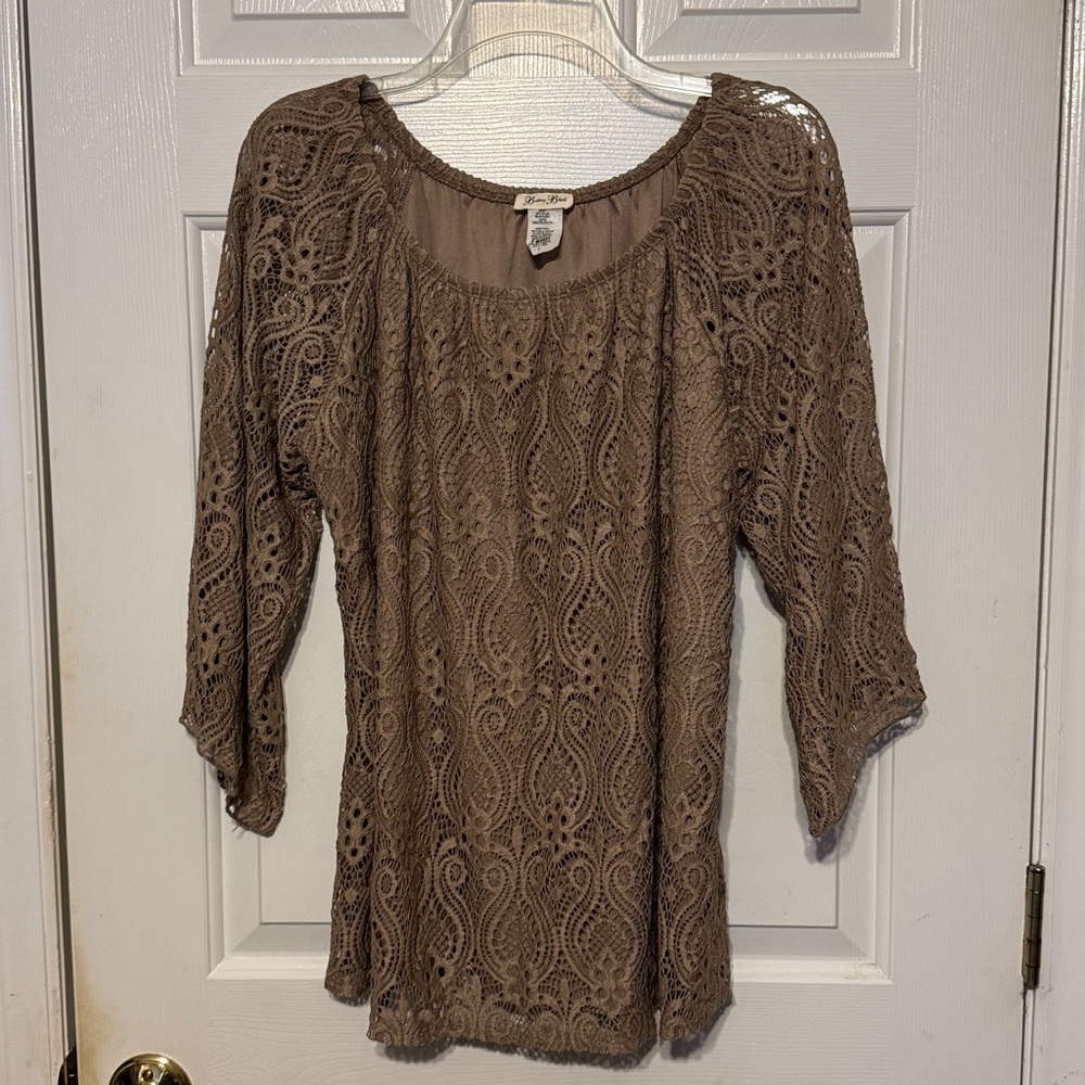 Brittney Black‎ champagne lace blouse